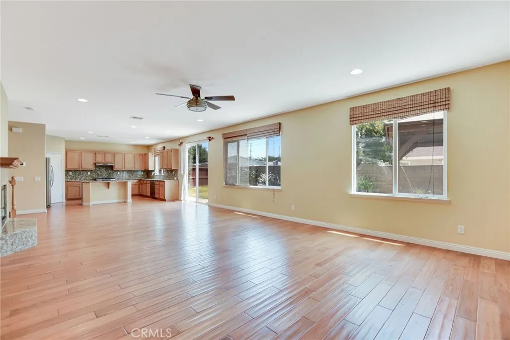 12139 Serra Avenue, Chino, California 91710 home-pic-17
