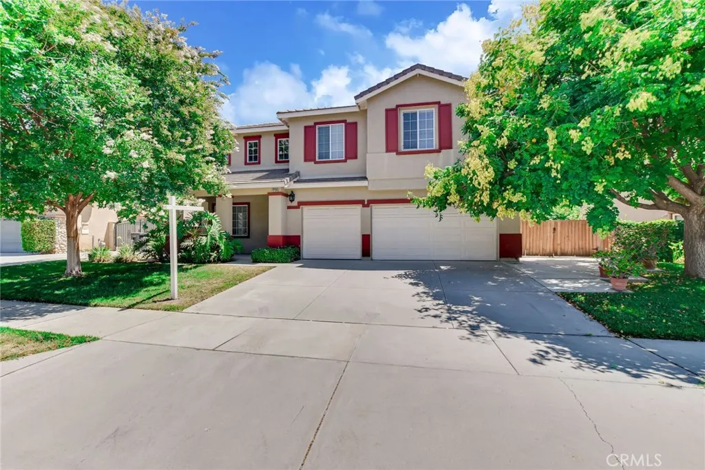 12139 Serra Avenue, Chino, California 91710 home-pic-2