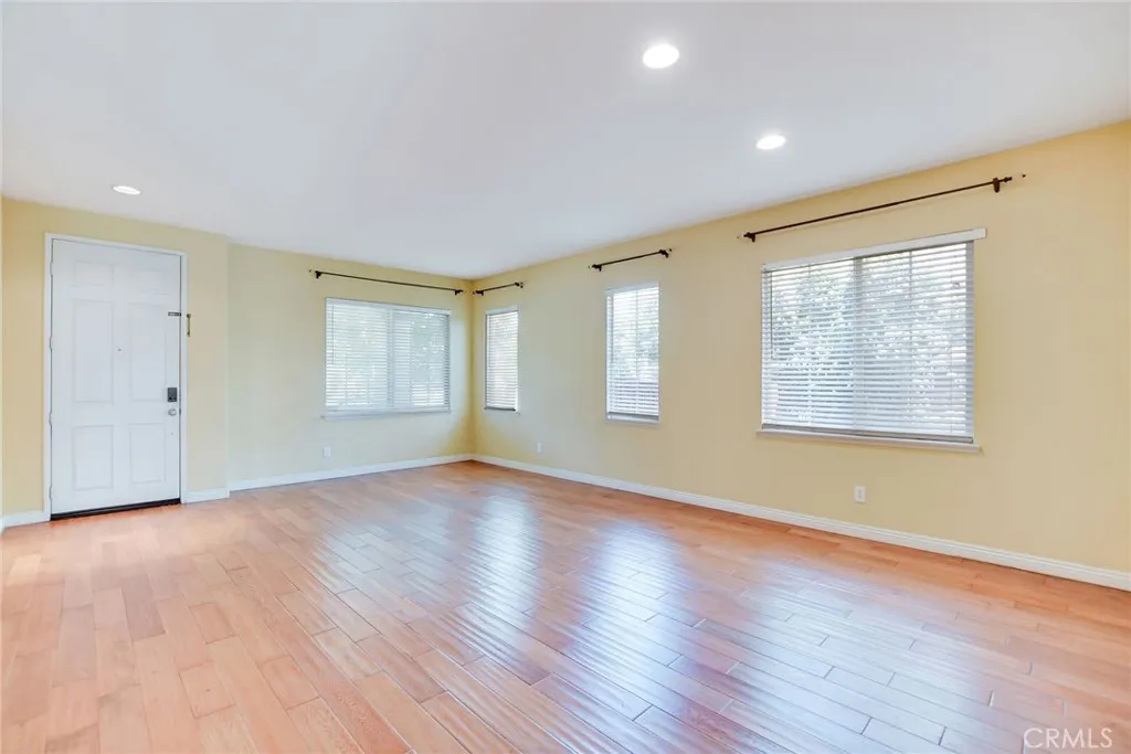 12139 Serra Avenue, Chino, California 91710 home-pic-4