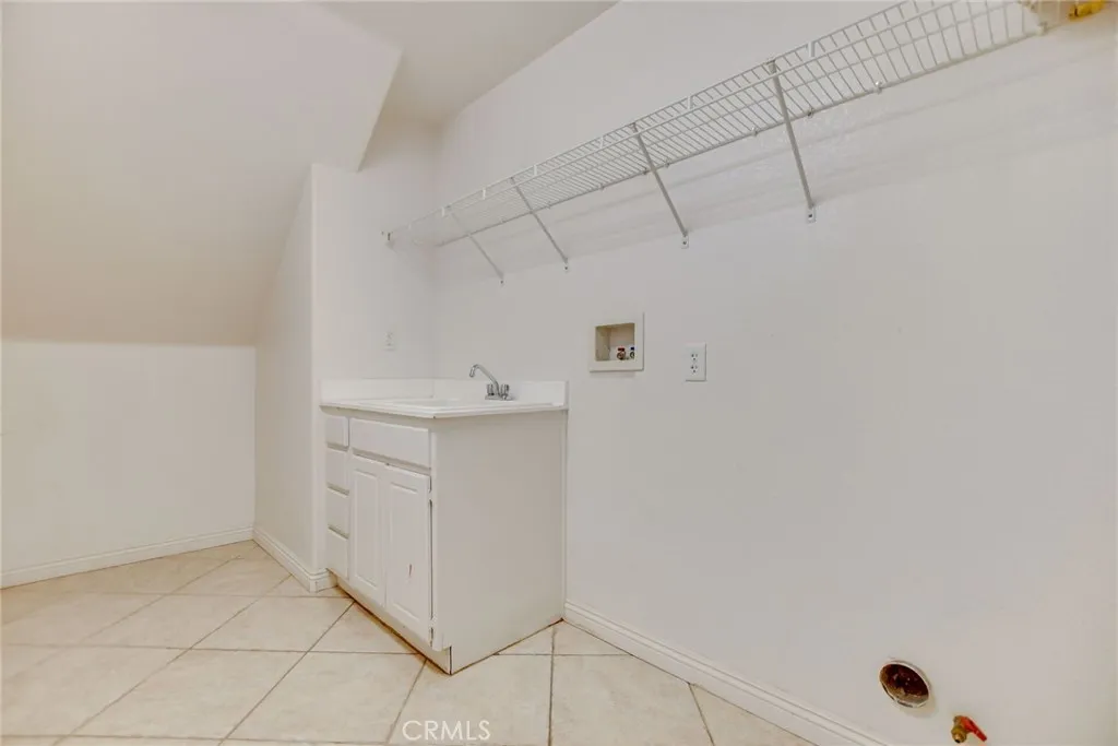 12139 Serra Avenue, Chino, California 91710 home-pic-19