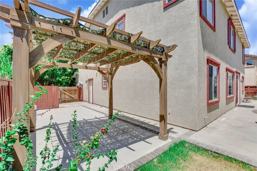 12139 Serra Avenue, Chino, California 91710 home-pic-40
