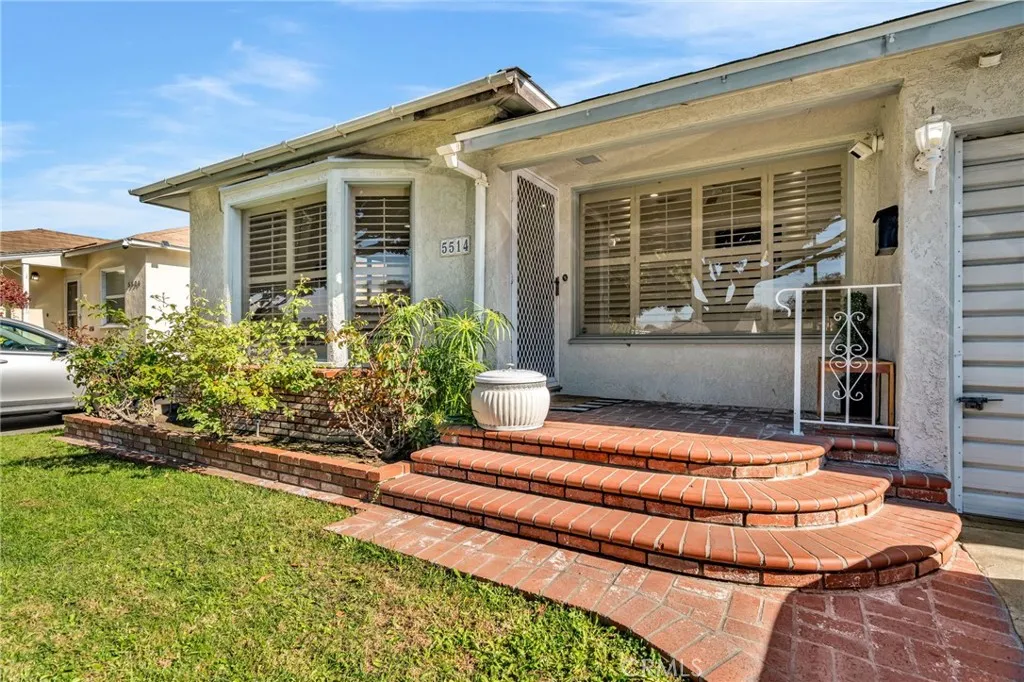 5514 Bellflower Blvd, Lakewood, California 90713 home-pic-3