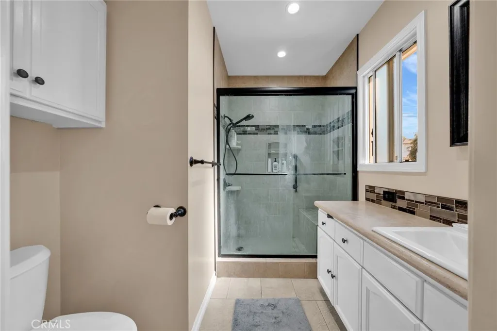 5514 Bellflower Blvd, Lakewood, California 90713 home-pic-30