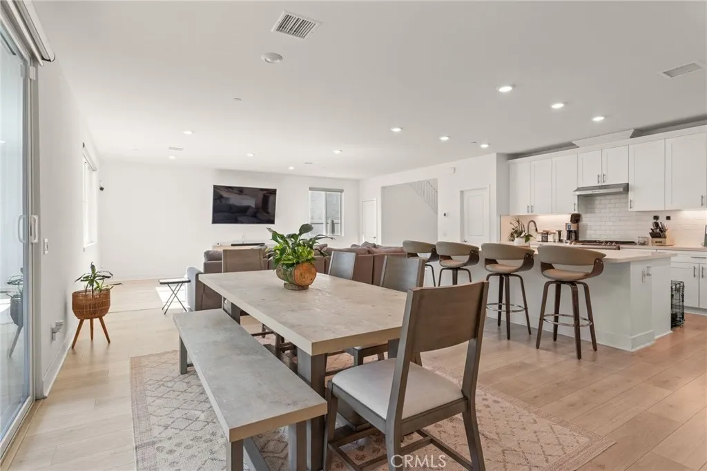 34316 Chartreuse Avenue, Winchester, California 92596 home-pic-12
