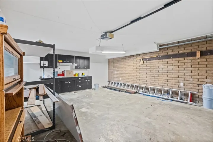 Garage 399 square feet