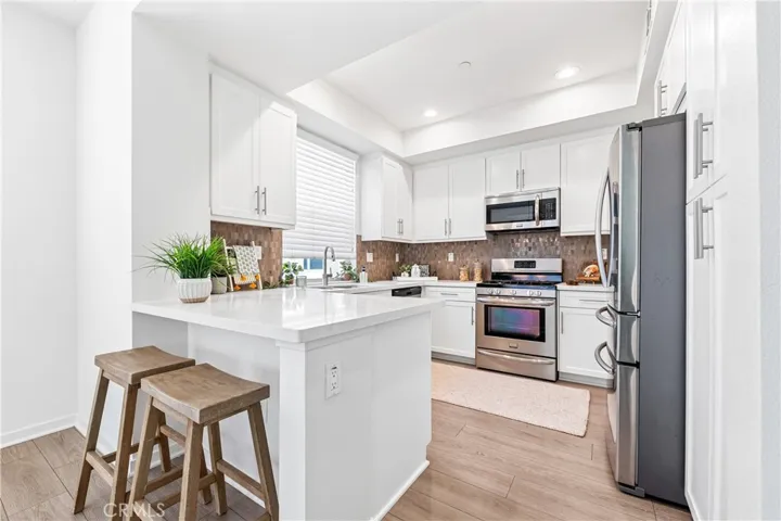 Kitchen / Dining Area