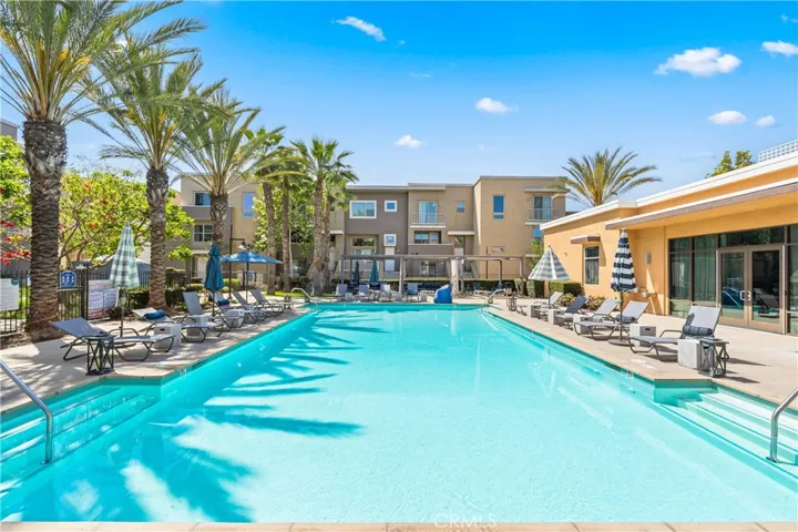 Pool and entertaining area