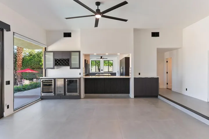 018_Dining Area