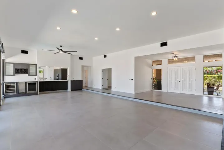 015_Living Room