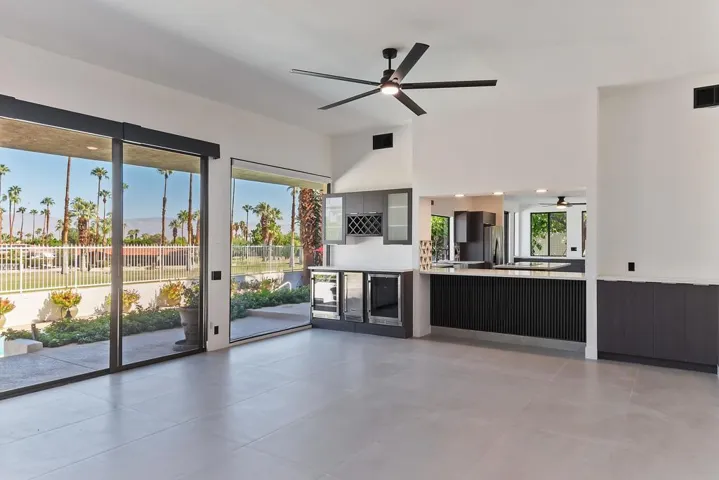 019_Dining Area
