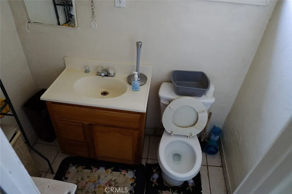1/4 Bath