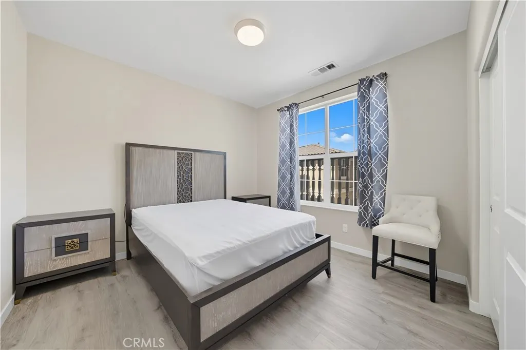 13846 Farmhoue, Chino, California 91710 home-pic-21