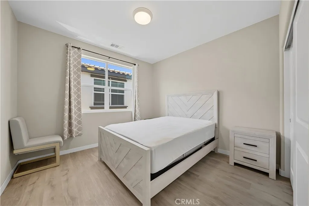 13846 Farmhoue, Chino, California 91710 home-pic-20