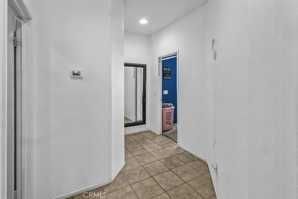 11863 Garret Lane, Victorville, California 92392 home-pic-46