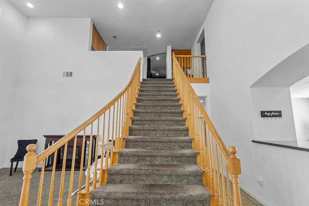 11863 Garret Lane, Victorville, California 92392 home-pic-3