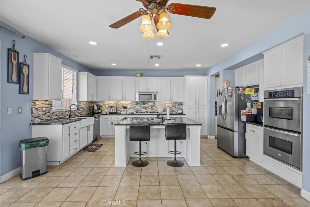 11863 Garret Lane, Victorville, California 92392 home-pic-14