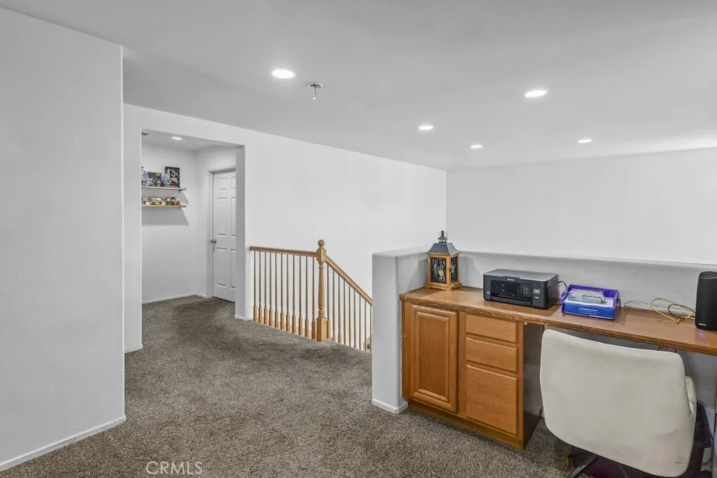 11863 Garret Lane, Victorville, California 92392 home-pic-8