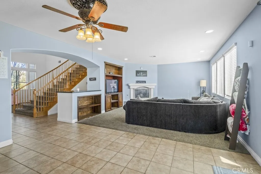 11863 Garret Lane, Victorville, California 92392 home-pic-9