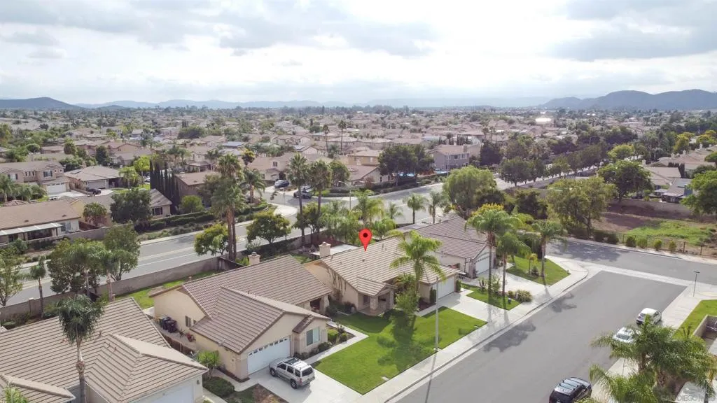 31867 Crecy Dr, Winchester, California 92596 home-pic-43