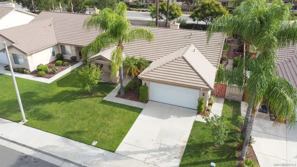 31867 Crecy Dr, Winchester, California 92596 home-pic-38