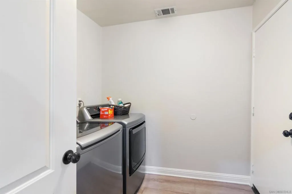 31867 Crecy Dr, Winchester, California 92596 home-pic-15