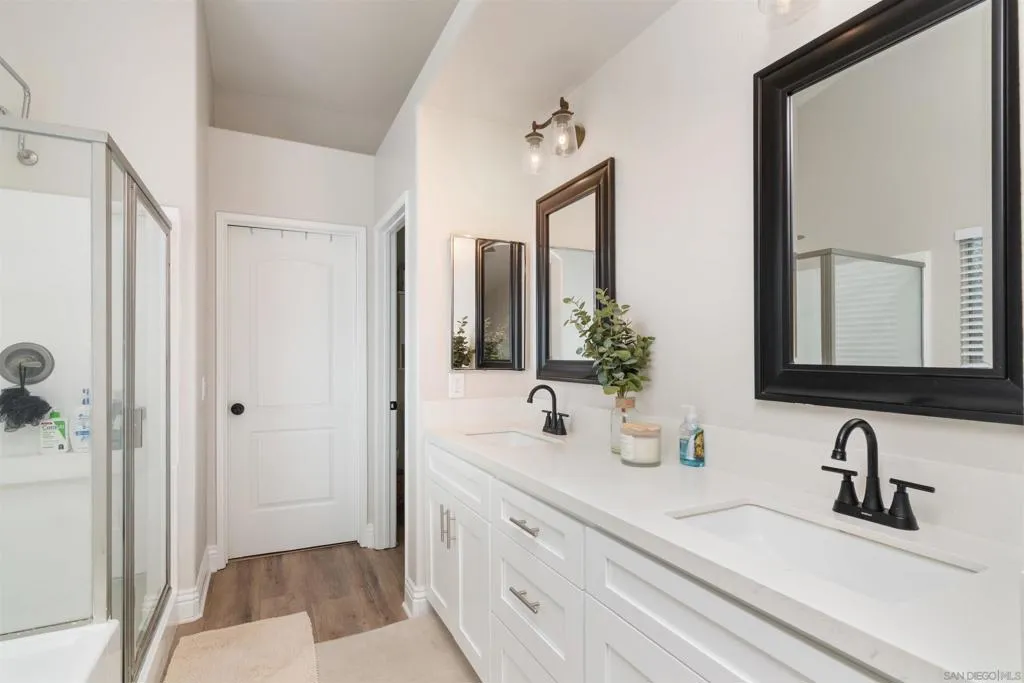 31867 Crecy Dr, Winchester, California 92596 home-pic-20