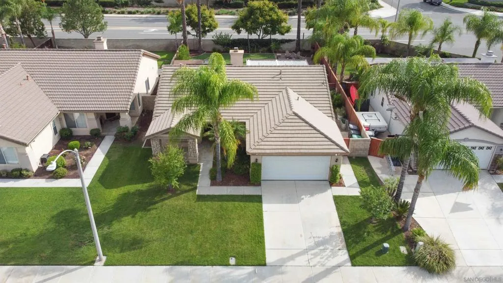 31867 Crecy Dr, Winchester, California 92596 home-pic-39