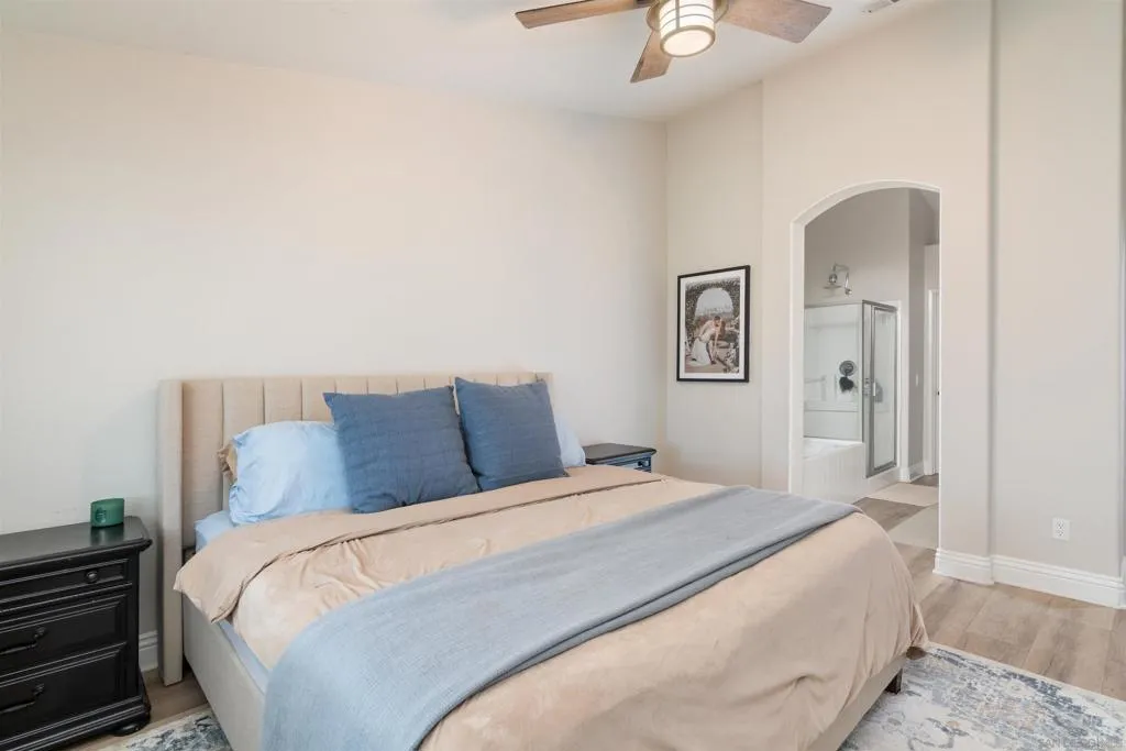 31867 Crecy Dr, Winchester, California 92596 home-pic-18