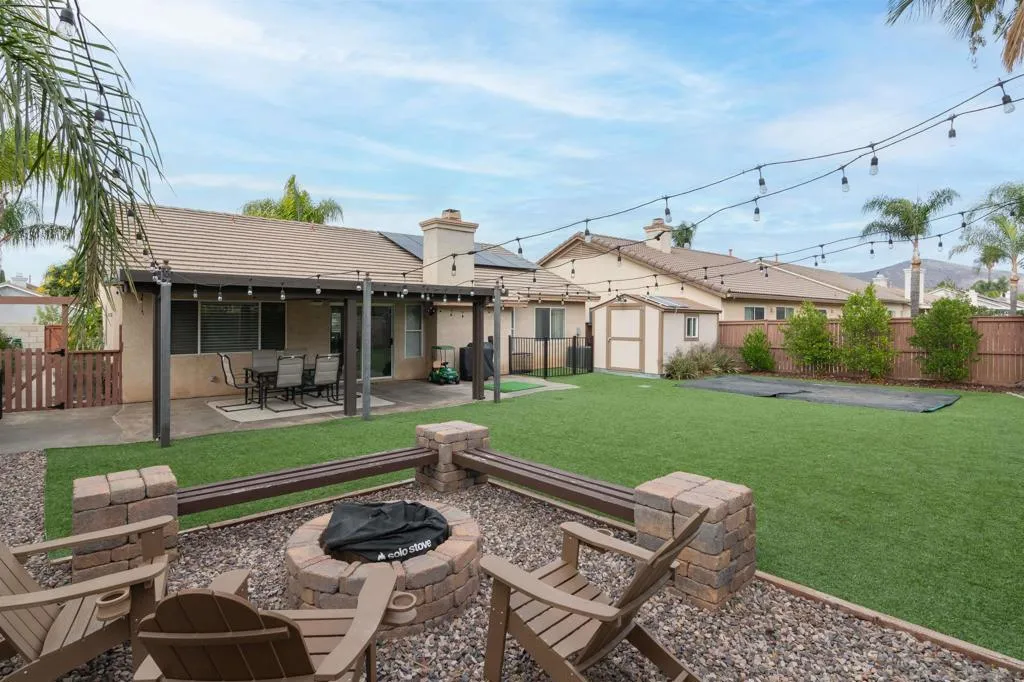 31867 Crecy Dr, Winchester, California 92596 home-pic-3