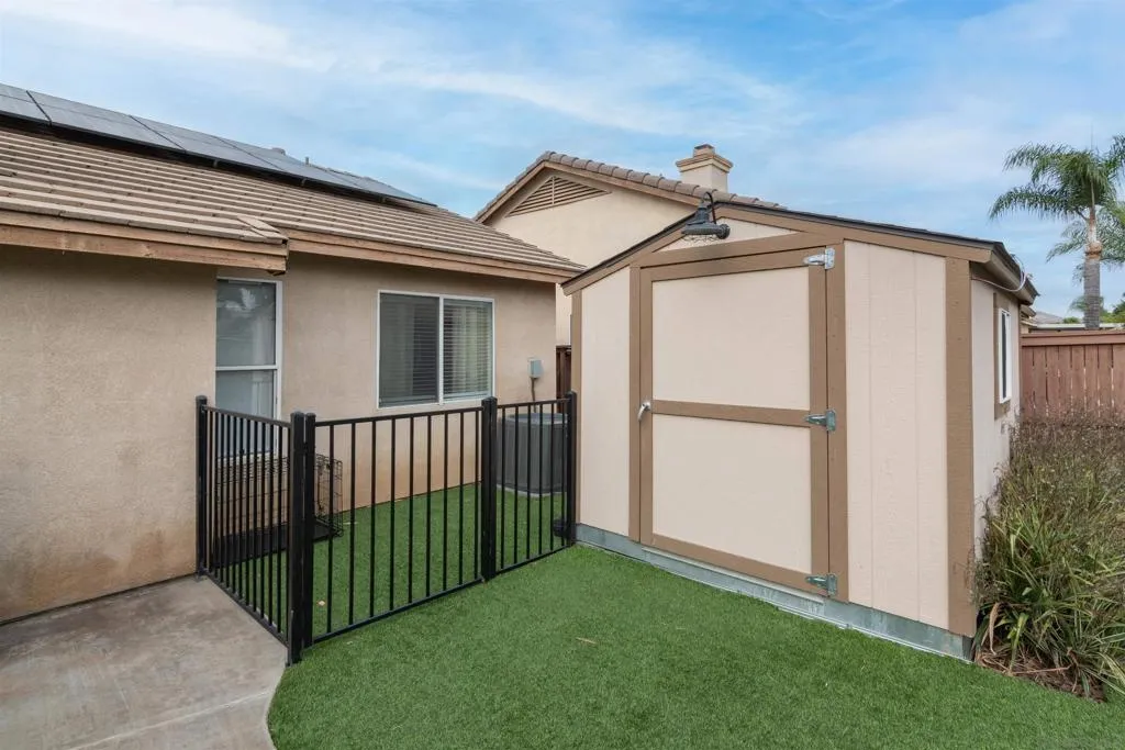 31867 Crecy Dr, Winchester, California 92596 home-pic-27