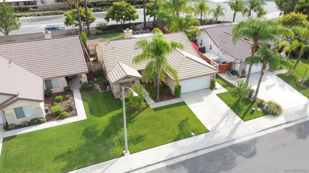 31867 Crecy Dr, Winchester, California 92596 home-pic-36