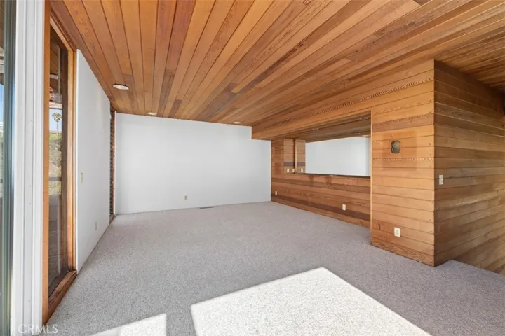 Den view to wet bar nook