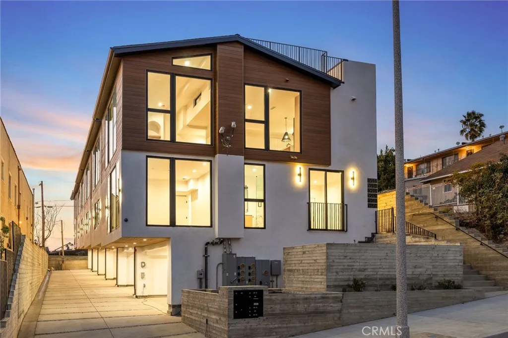 955 1/2 Everett Street, Los Angeles, California 90026 home-pic-1