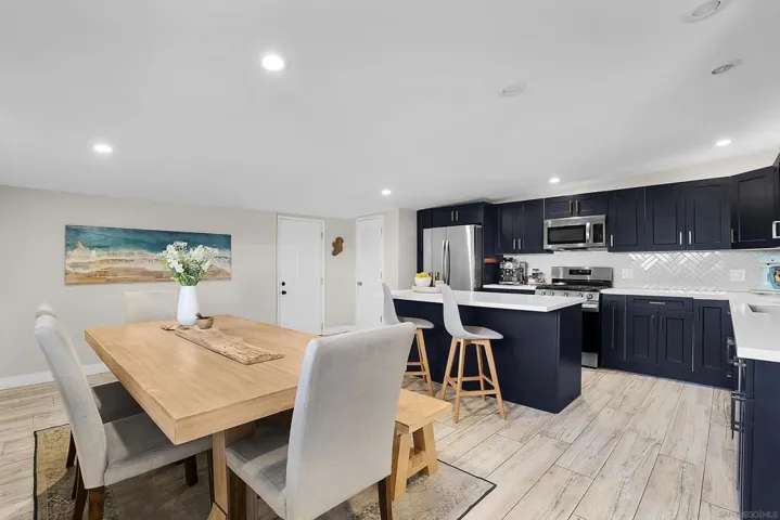 6784 Alamo Way, La Mesa, California 91942