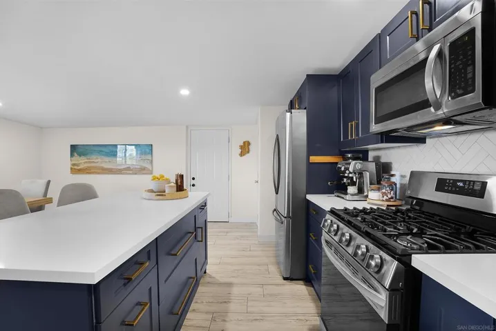 6784 Alamo Way, La Mesa, California 91942