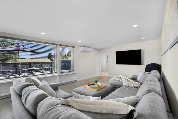 6784 Alamo Way, La Mesa, California 91942