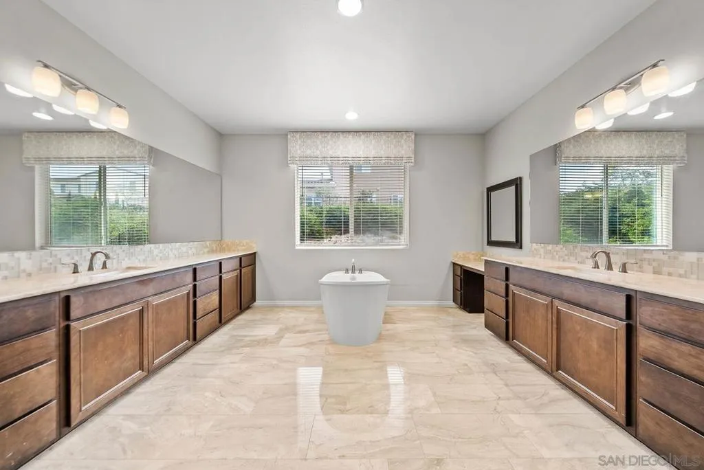 1797 Santa Christina Ave, Chula Vista, California 91913 home-pic-31