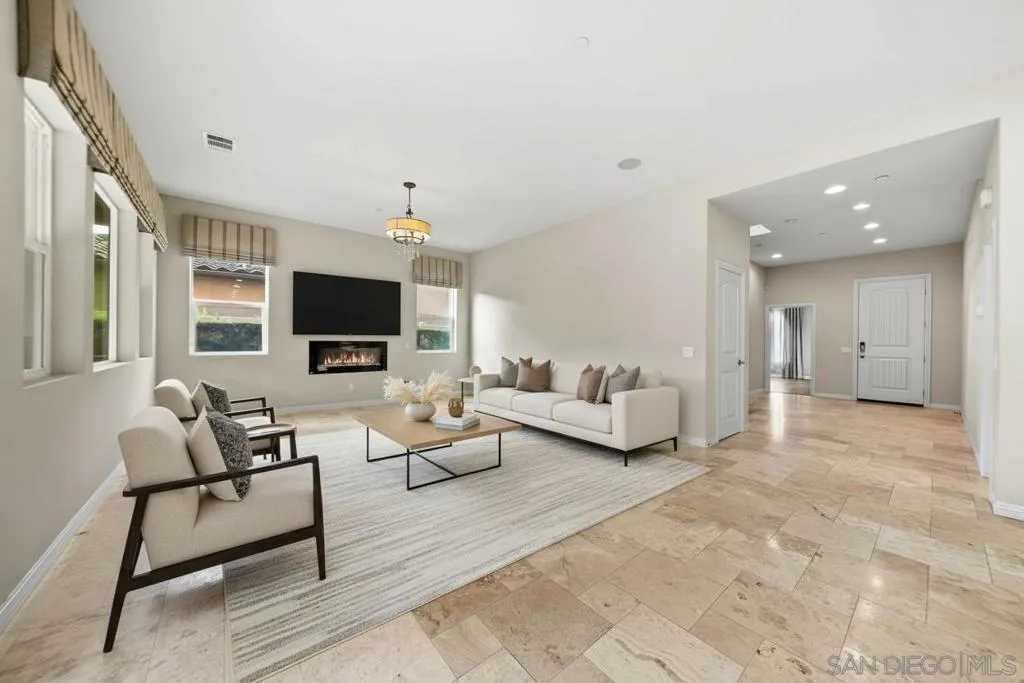 1797 Santa Christina Ave, Chula Vista, California 91913 home-pic-12