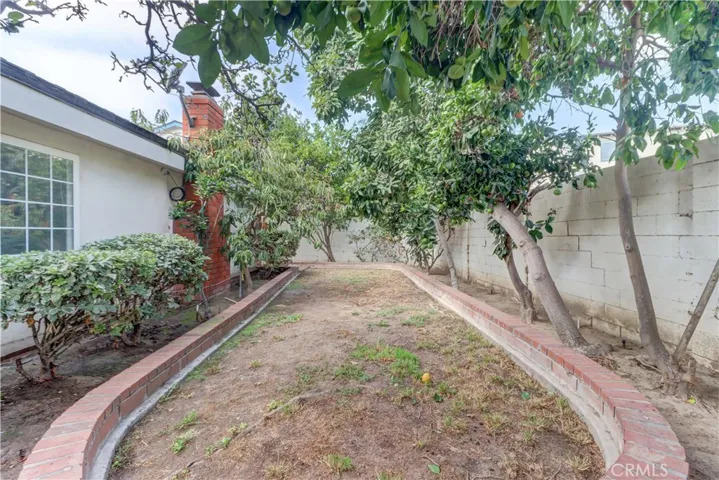1722 New Hampshire, Costa Mesa, California 92626