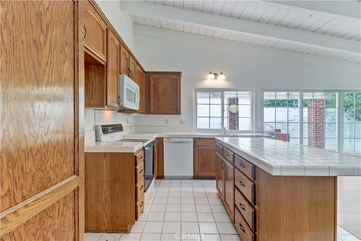 1722 New Hampshire, Costa Mesa, California 92626