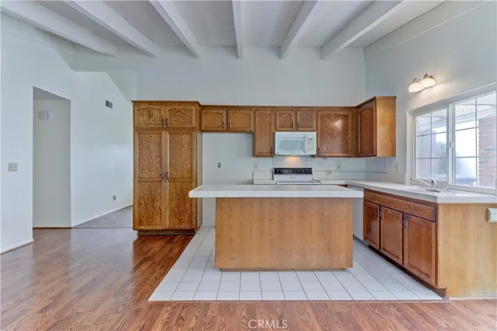 1722 New Hampshire, Costa Mesa, California 92626