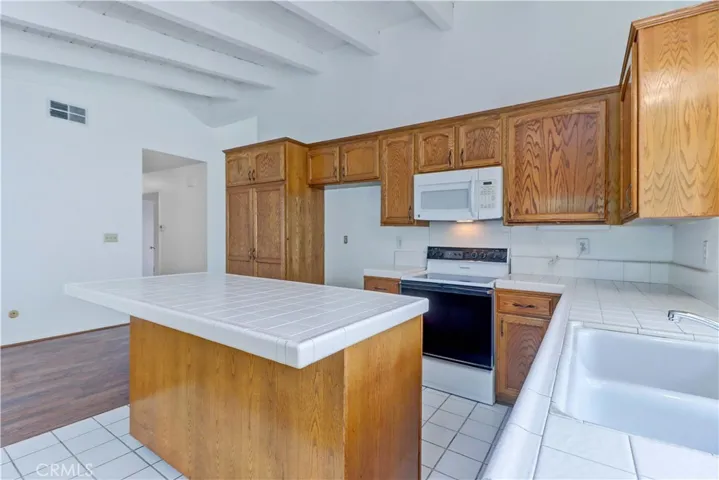 1722 New Hampshire, Costa Mesa, California 92626