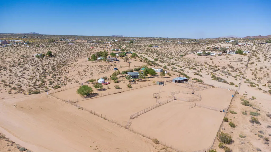 63220 Cielito Drive, Joshua Tree, California 92252 home-pic-4