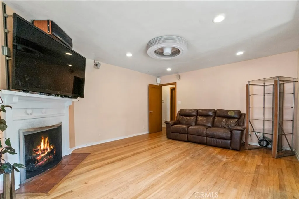 10728 Barman Avenue, Culver City, California 90230 home-pic-1