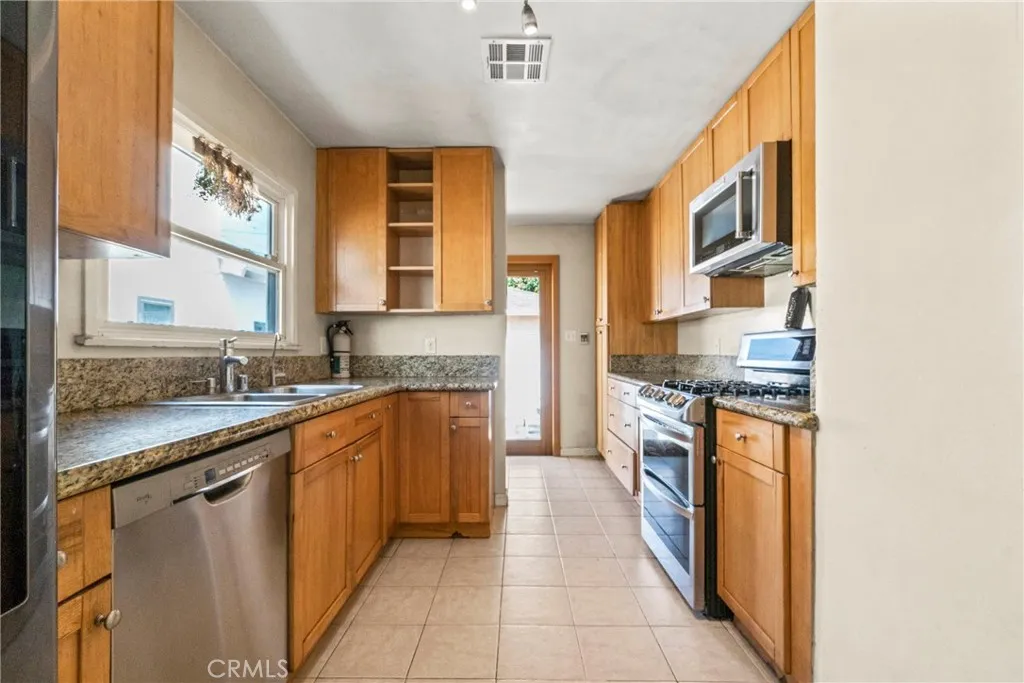 10728 Barman Avenue, Culver City, California 90230 home-pic-3