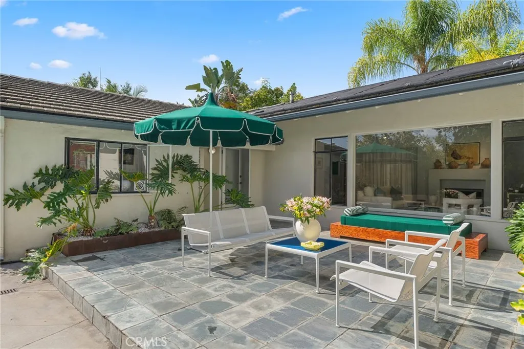 2240 N New Hampshire Avenue, Los Feliz, California 90027 home-pic-30