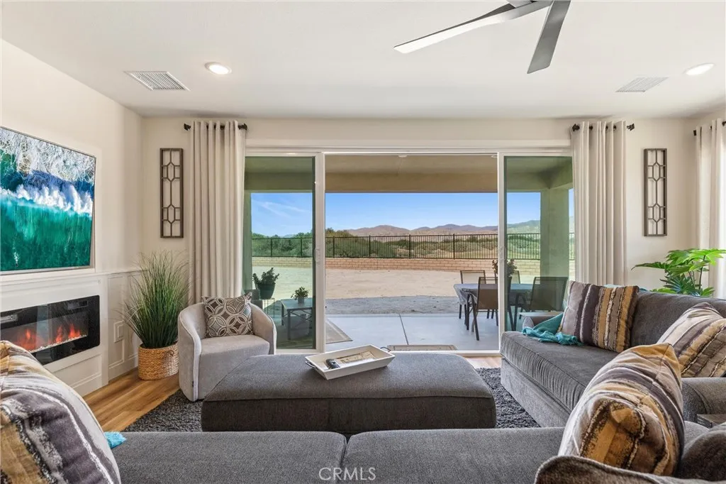 42695 Torno Pl, Indio, California 92203 home-pic-11