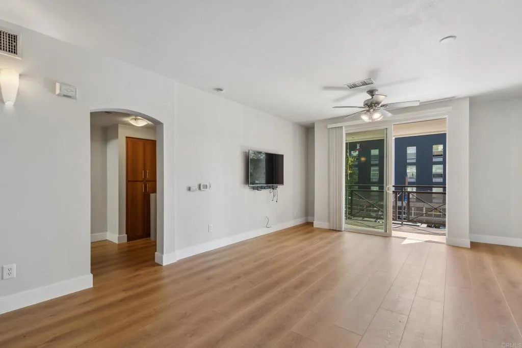 550 Park Boulevard 2306, San Diego, California 92101 home-pic-4