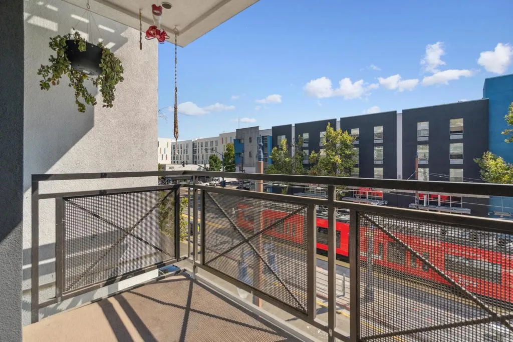 550 Park Boulevard 2306, San Diego, California 92101 home-pic-19