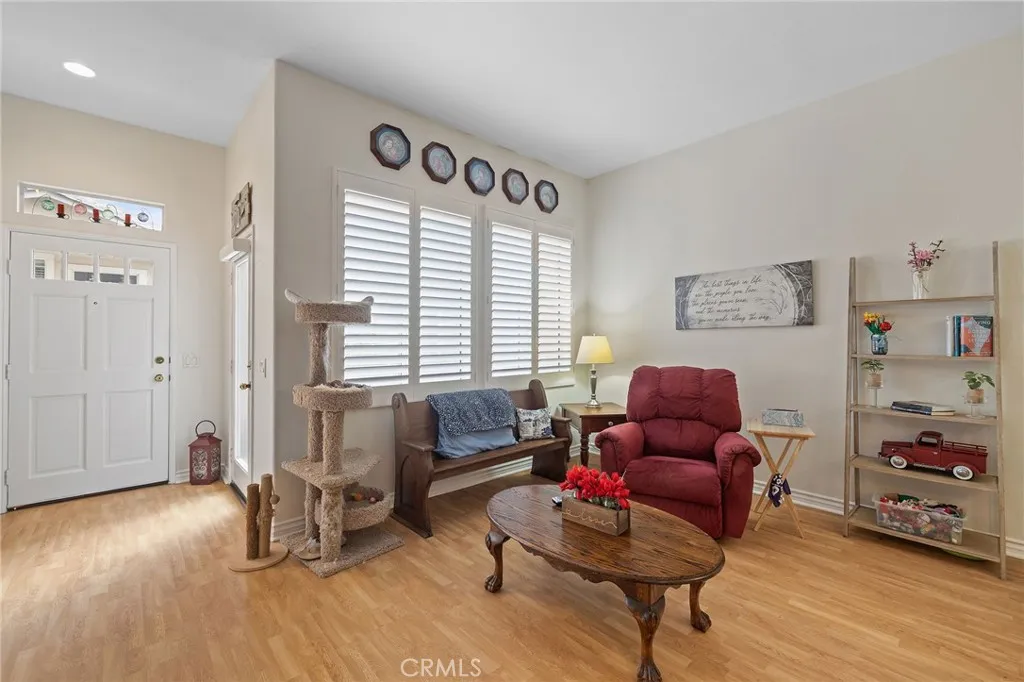 2912 Claremore Lane, Los Alamitos, California 90720 home-pic-7